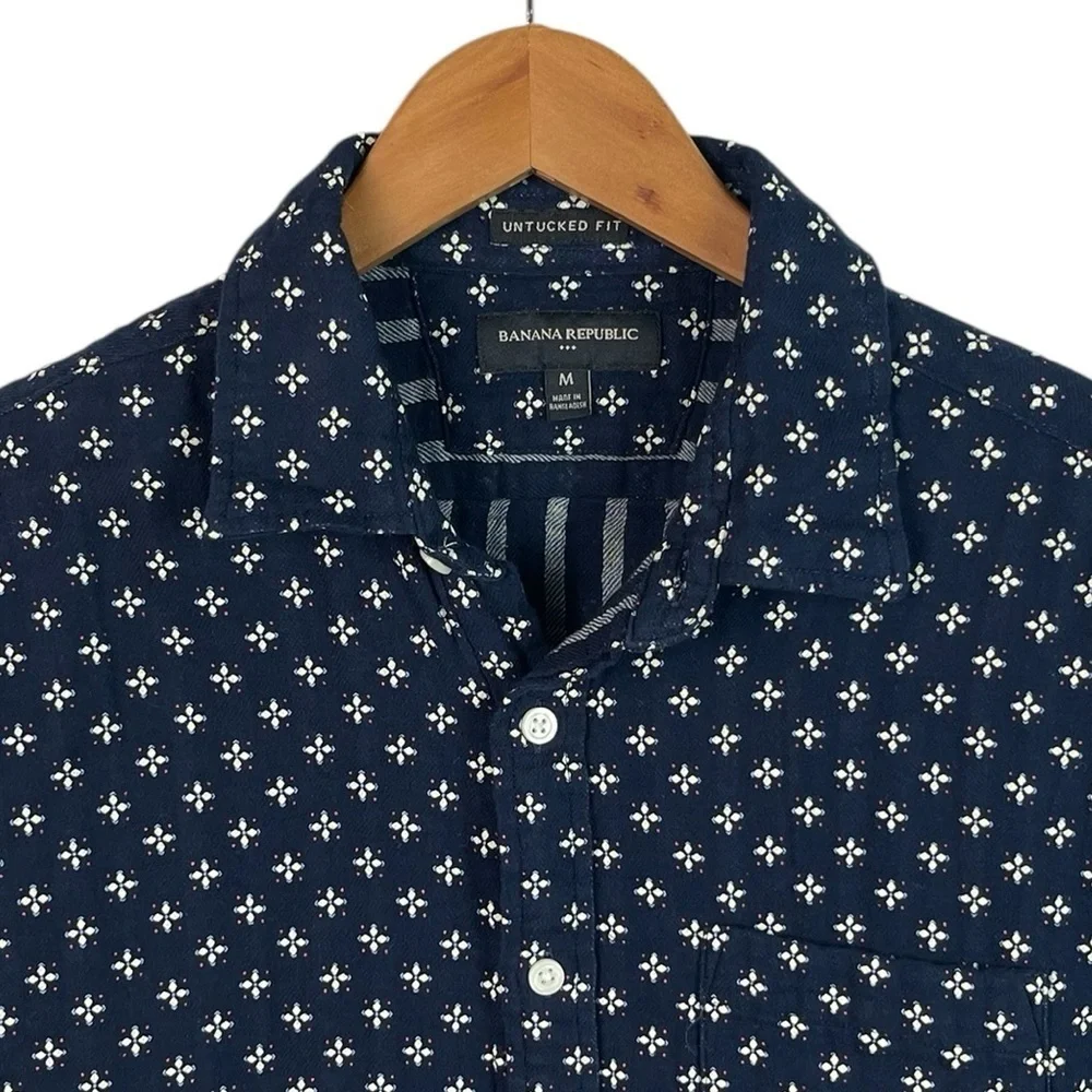 BF1406 Men’s Banana Republic Untucked Fit Geometric Print Button Down Shirt M